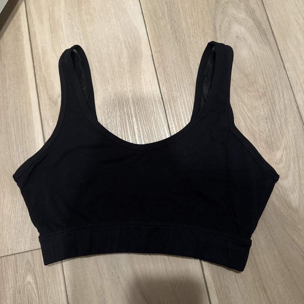 Black Women's NVGTN Sports Bra